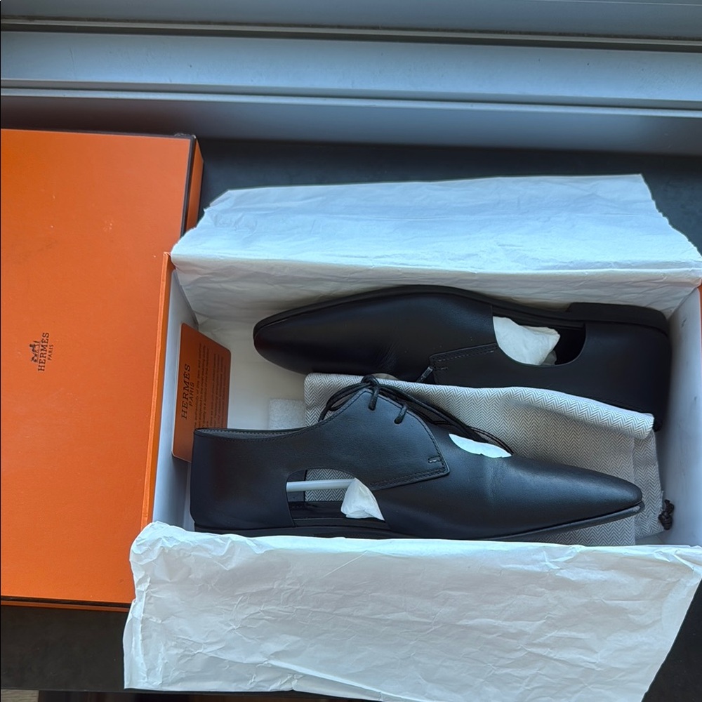 Designer’s Black Leather Women’s Shoes